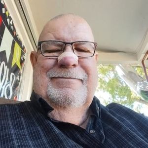 Meet your Posher, Dennis